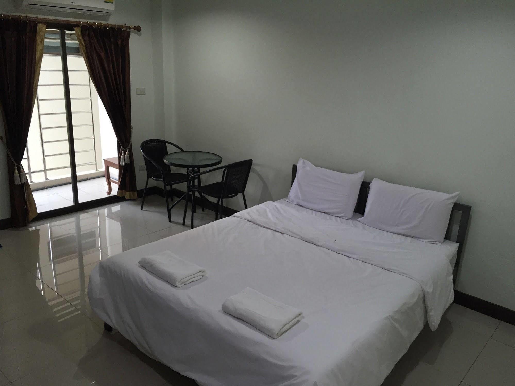 Taevaraj Place Ayutthaya Exteriér fotografie